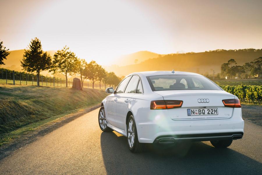  Audi A6 1.8T S-Line Sedan (4G, C7) 2015 года  (AU) (фото 15 из 16)